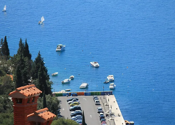 아파트 Mareblu 라벡